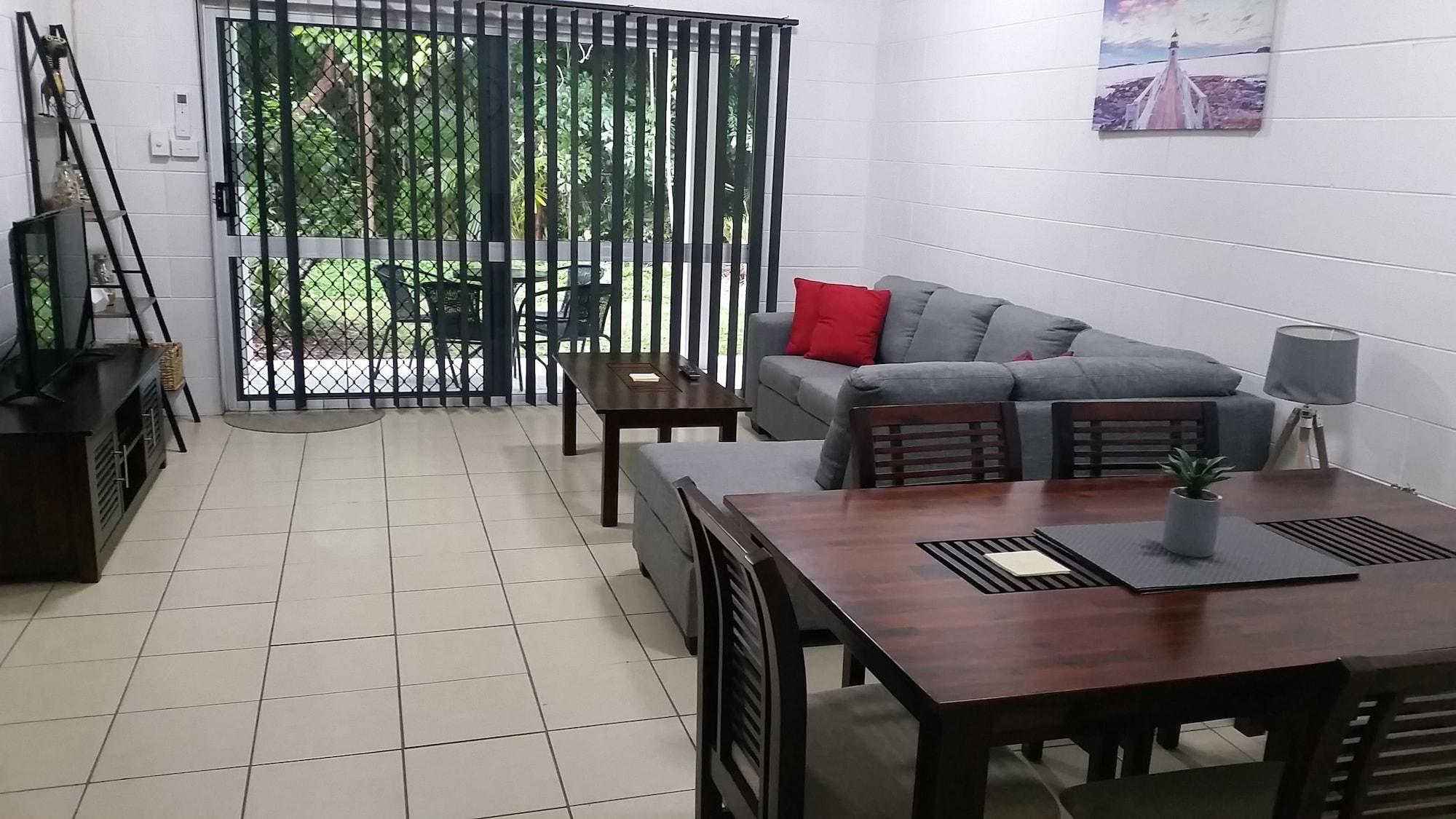 Titree Village Holiday Apartments Порт Дъглас Екстериор снимка