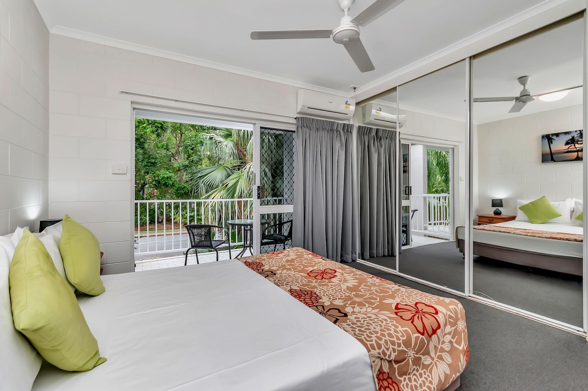 Titree Village Holiday Apartments Порт Дъглас Екстериор снимка