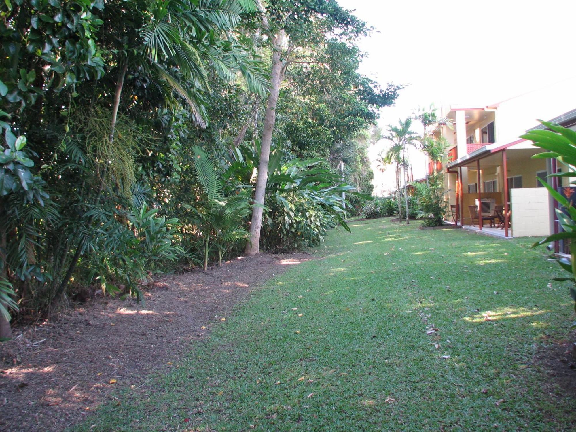 Titree Village Holiday Apartments Порт Дъглас Екстериор снимка